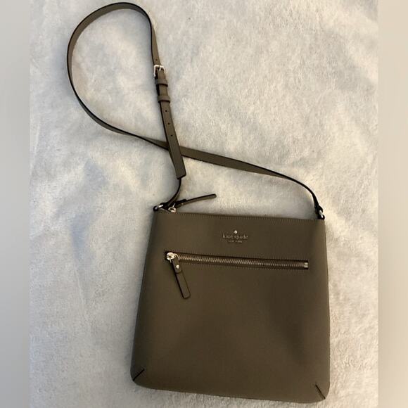 Kate Spade Gray Messenger Bag.  New! - Picture 2 of 12